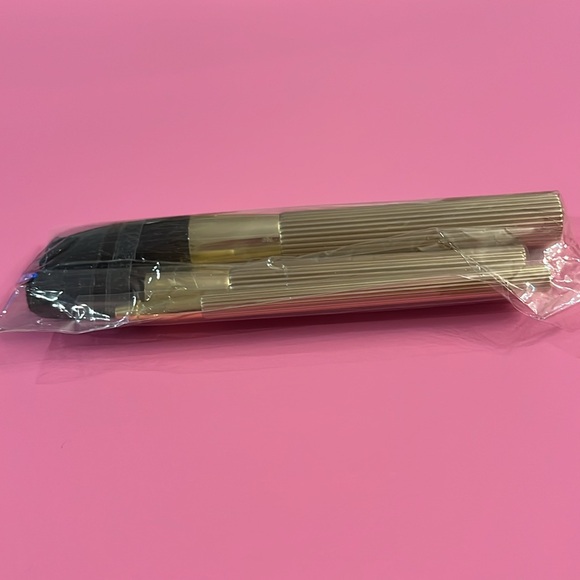 Estée Lauder set of 4 Brushes. New still in plastic. - Picture 13 of 14